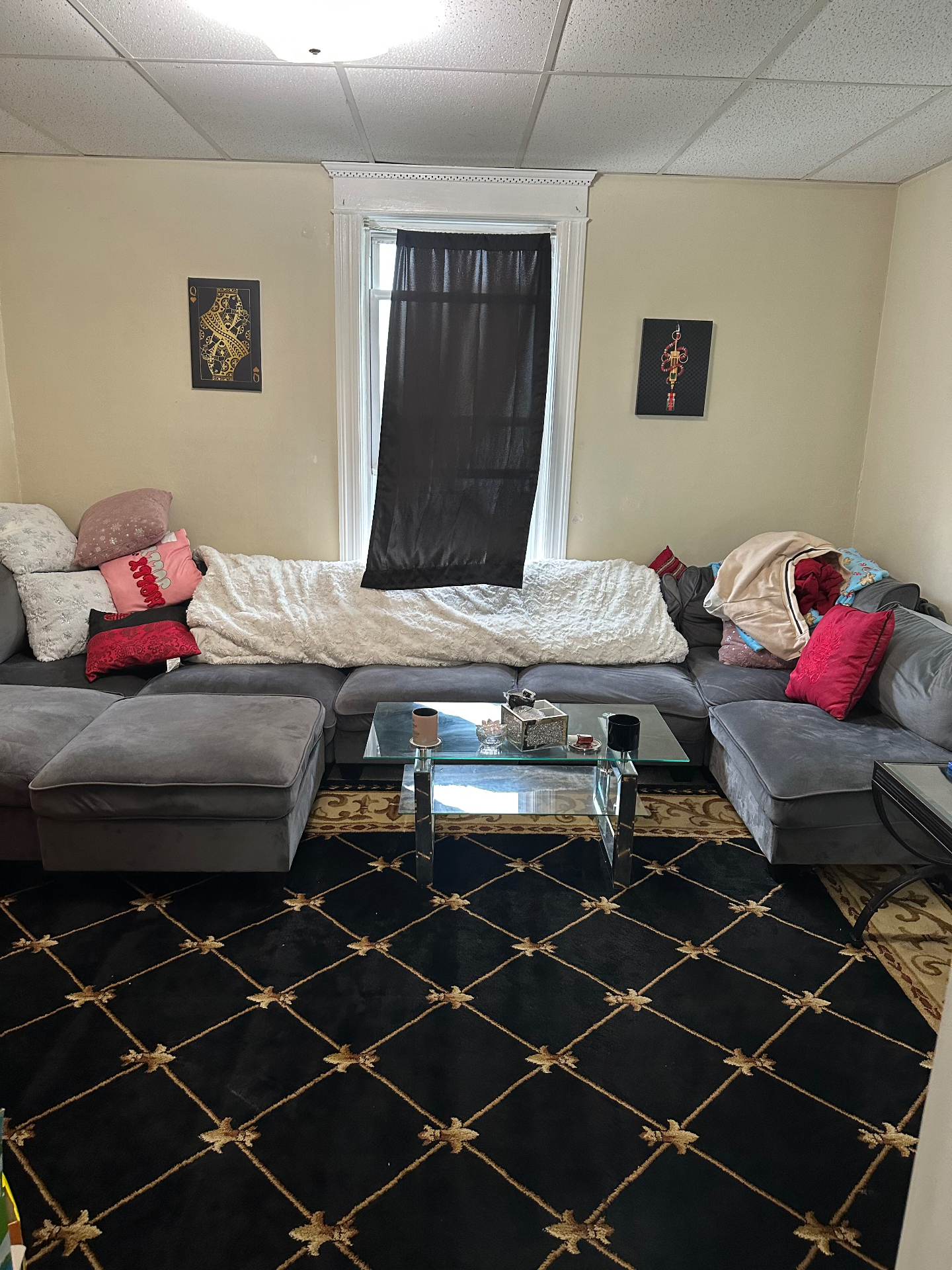 Clean and tidy living room after cleaning